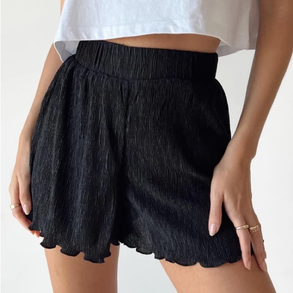 Silky Crinkled Shorts - Picture 2 of 4